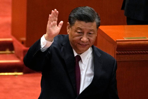 Си Цзиньпин сравнил мир с лодкой и призвал никого не выбрасывать за борт