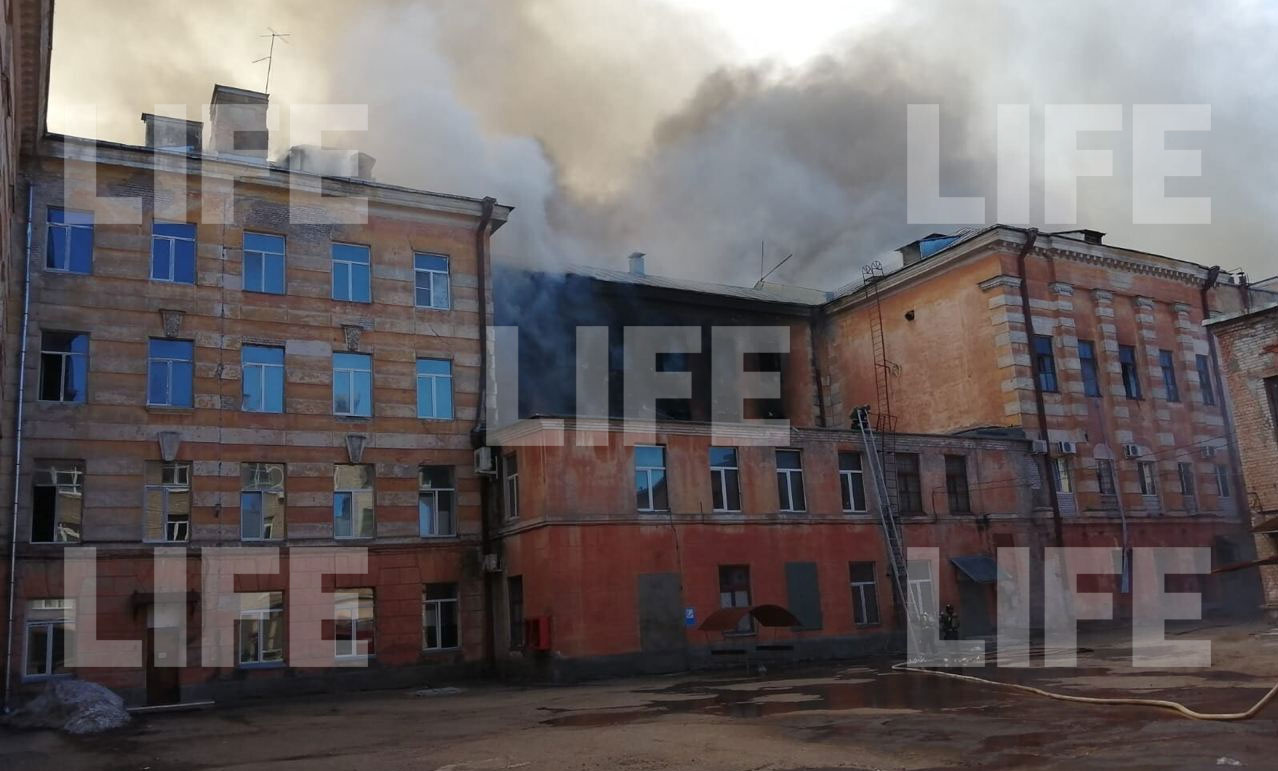 Пожар в Центральном НИИ в Твери. Фото © LIFE