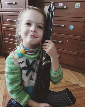 Дочка Маруси Зверобой. Фото © Instagram (запрещён на территории Российской Федерации) / marusya_zvirobiy