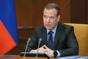 Медведев заявил, что Европа и недели не протянет без российского газа