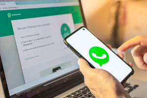 Россиян предупредили об угрозе слива переписок в WhatsApp из-за авторизации по QR-коду