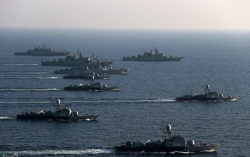ВМС Ирана задержали в Персидском заливе иностранное судно с контрабандным топливом