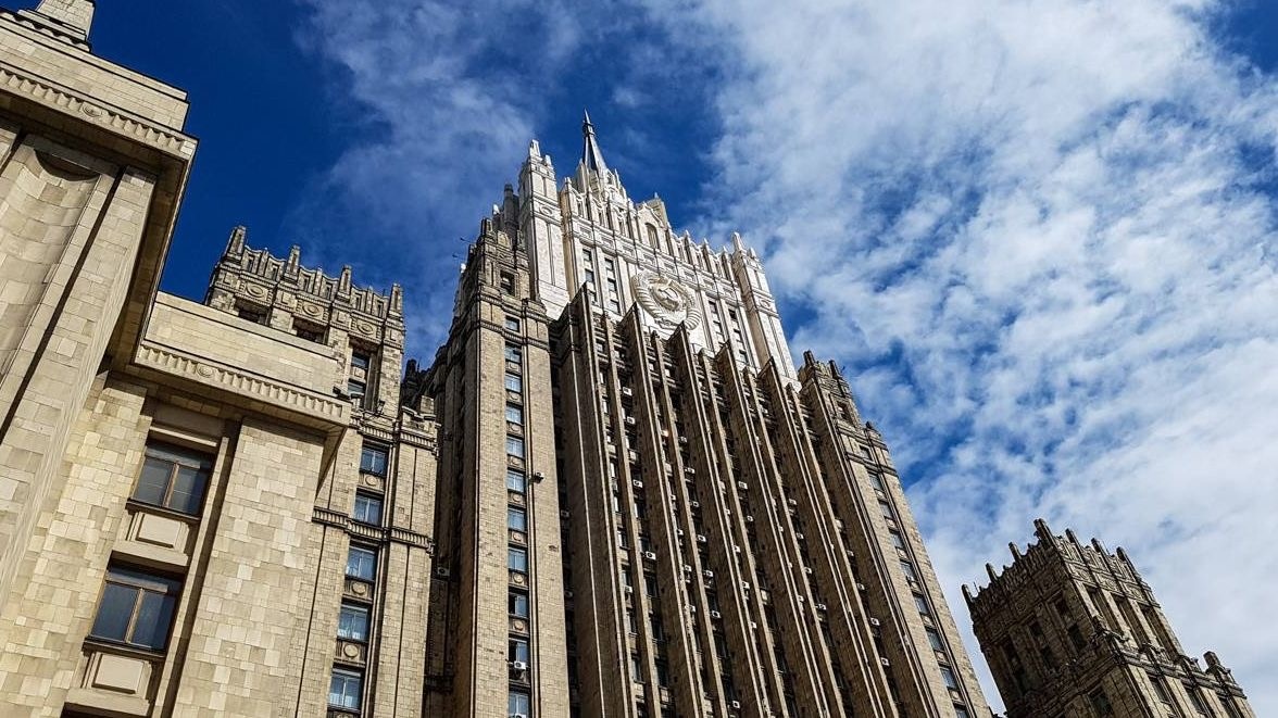 МИД РФ выразил решительный протест послу Британии из-за атаки на Севастополь