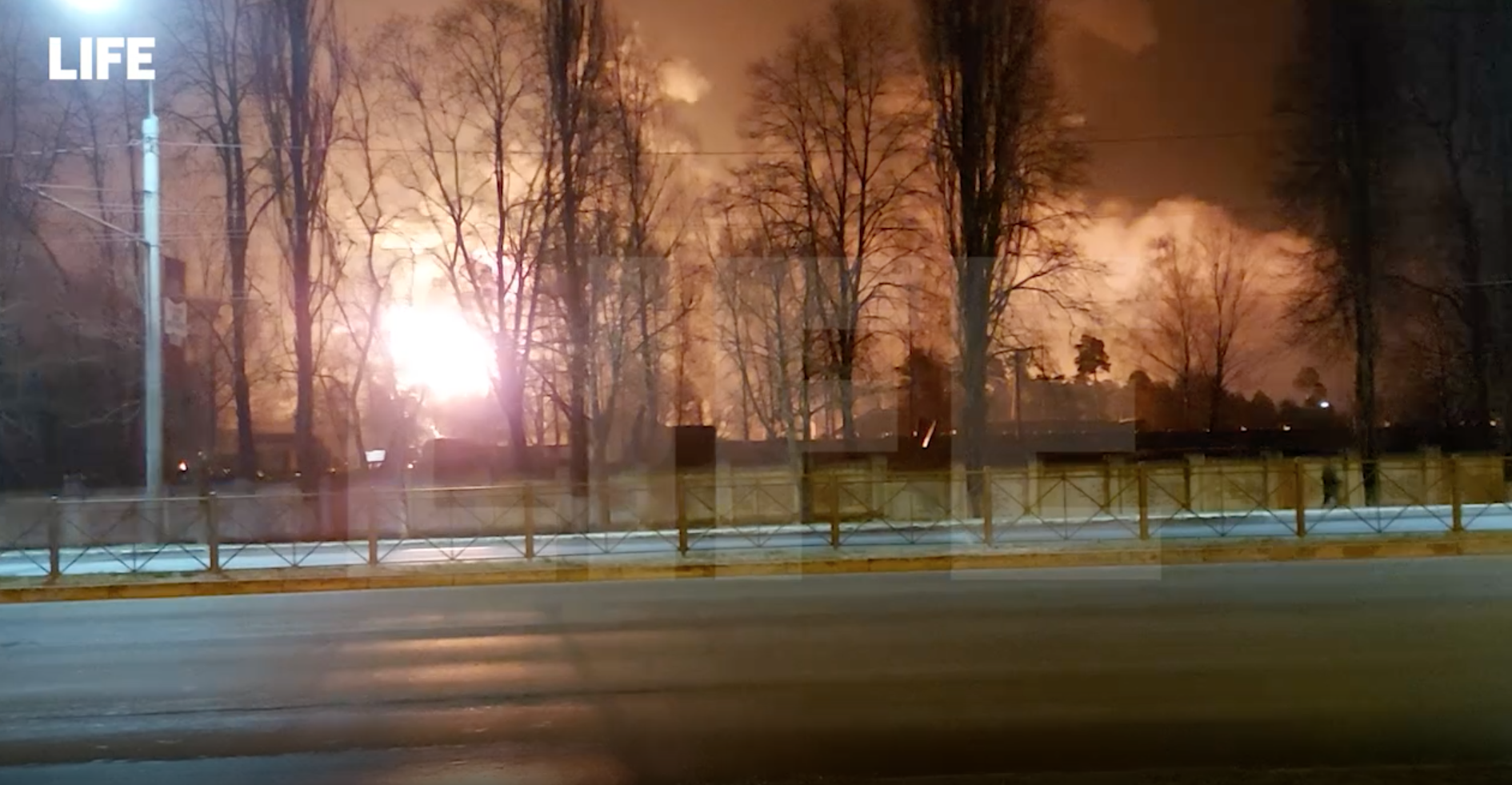Минэнерго не видит угроз для поставок топлива в Брянскую область из-за пожара на нефтебазе