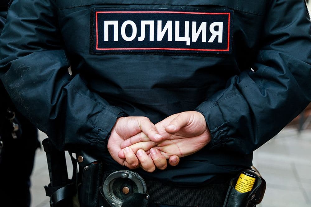 Трое москвичей похитили у омича 84 млн рублей в криптовалюте, представившись полицейскими