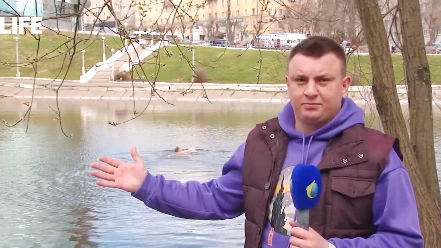 Сотрудники МЧС обвинили журналиста из Кирова, спасшего пьяного ныряльщика, в провокации