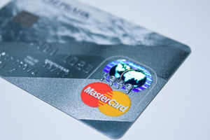 Mastercard потеряла $34 миллиона из-за приостановки деятельности в России