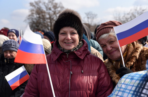 ВЦИОМ: Каждый второй россиянин считает патриотизмом работу во благо страны