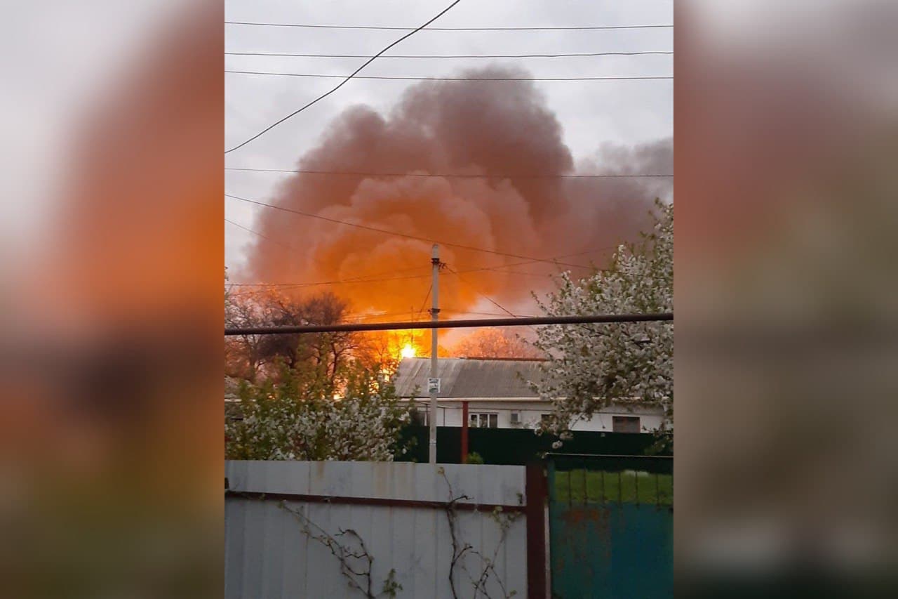 В Донецке повреждена нефтебаза в результате обстрела украинскими войсками