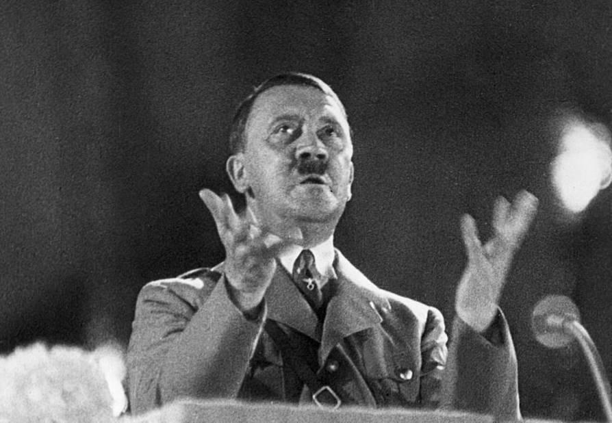 Британский канал купил картину Гитлера