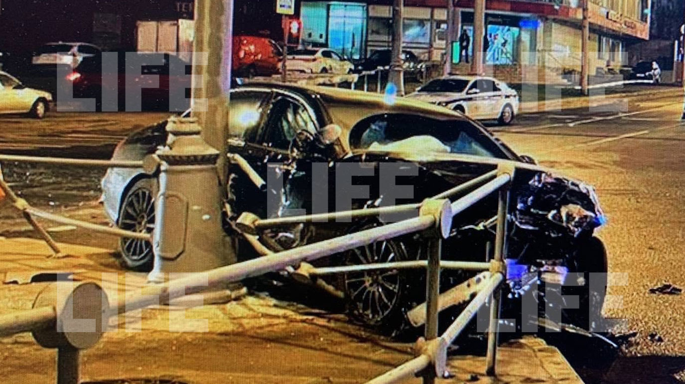 Смертельное ДТП с двумя Mercedes в Москве попало на видео