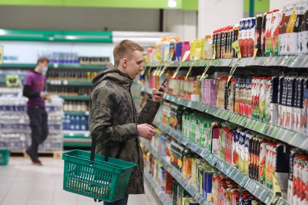 Экономист Зубец спрогнозировал снижение цен с учётом стабилизации рубля