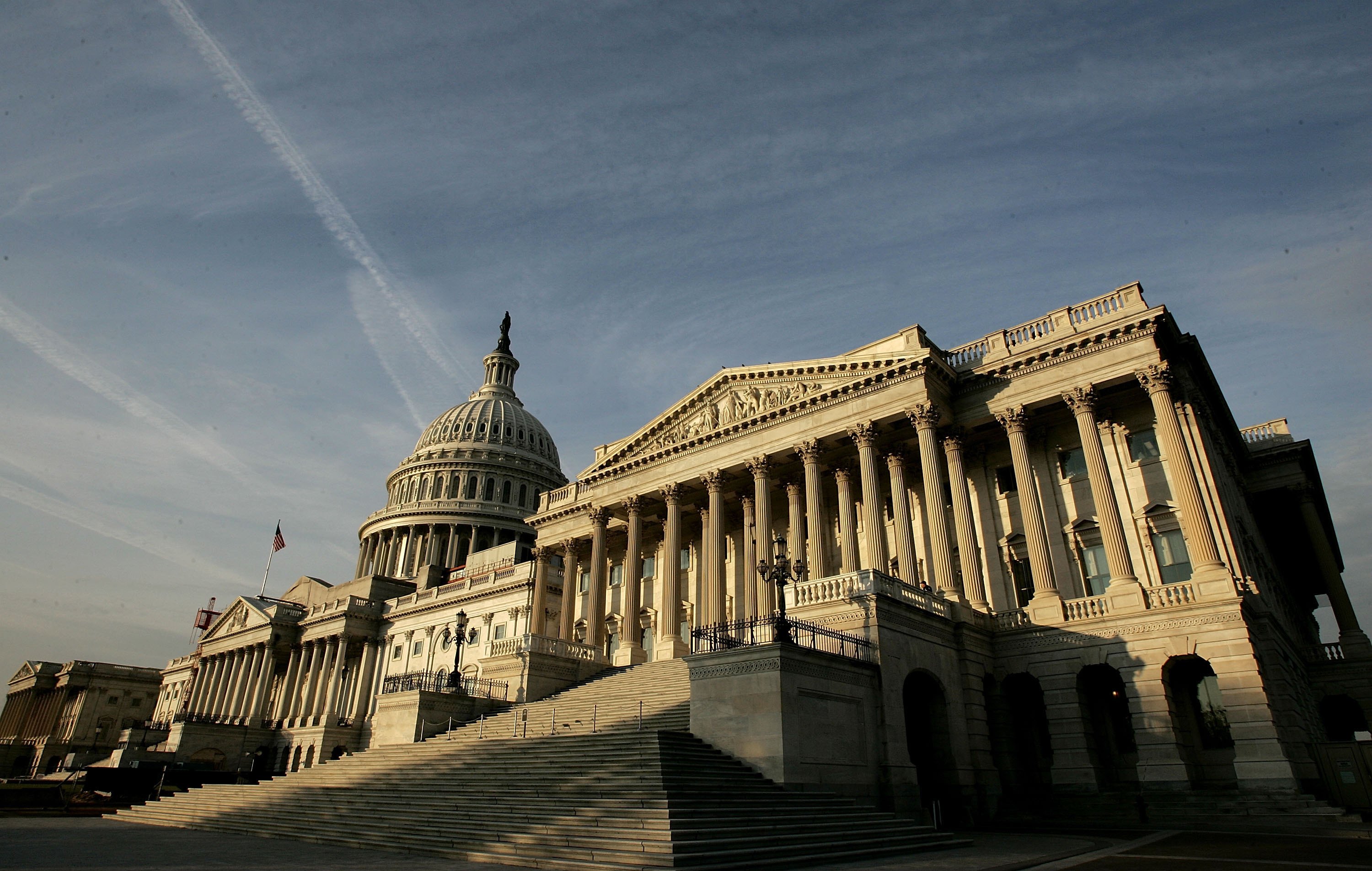 Сенат США принял законопроект о запрете импорта энергоносителей из РФ