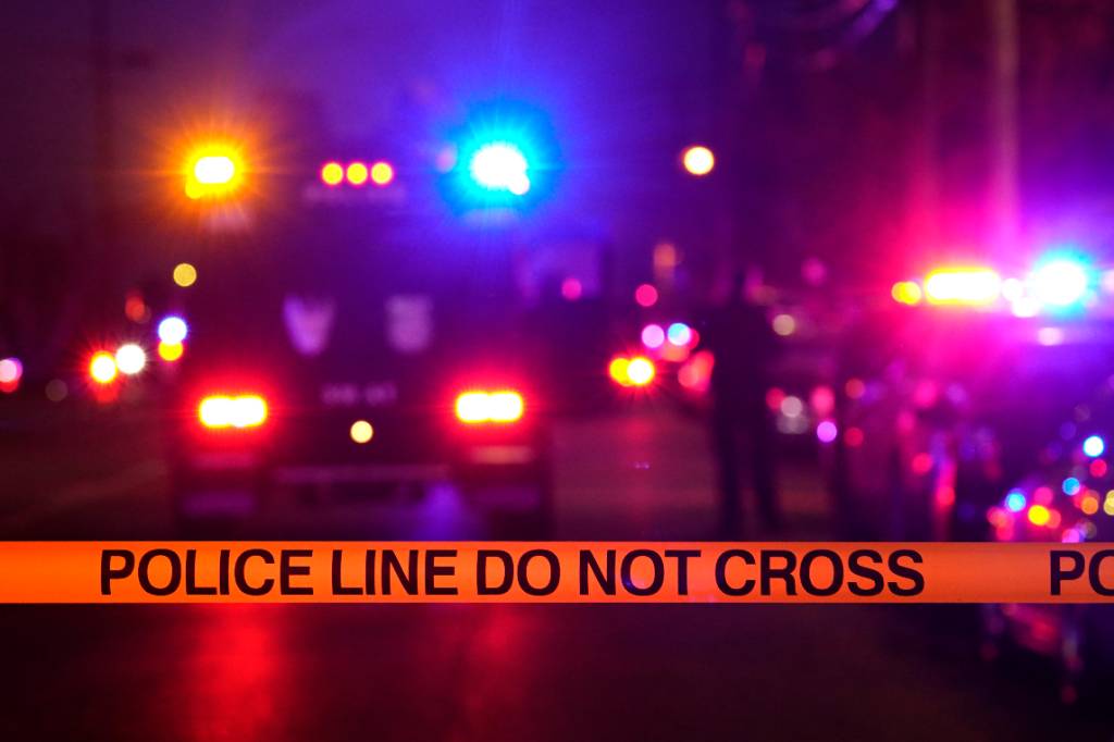 Три человека убиты и 17 ранены при перестрелке у ночного клуба в США