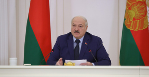 Лукашенко обвинил Запад в давлении на Украину при выборе места переговоров с Россией