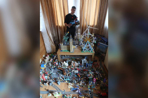 Старшеклассник из Петербурга решил продать коллекцию Lego за 1 млн рублей