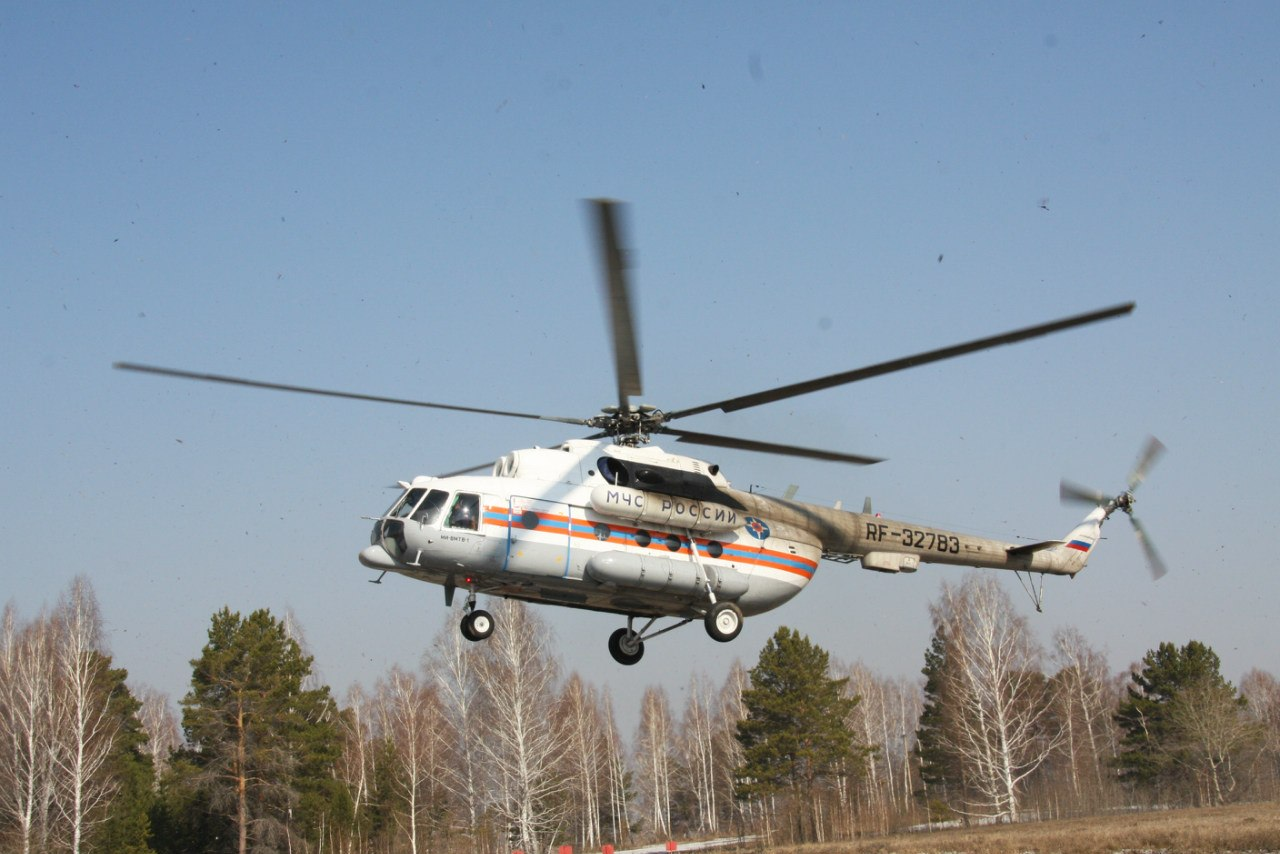Вертолёт Ми-8 с пассажирами совершил вынужденную посадку в Томской области