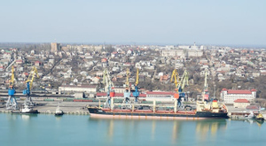 Следователи зафиксировали факт затопления гражданских судов в порту Мариуполя