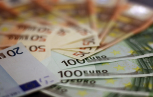 DWN: Евро оказался в "свободном падении" из-за антироссийских санкций