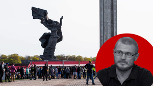 "Бронзовая ночь" для Риги: Чем для Латвии и Европы закончится снос советского памятника