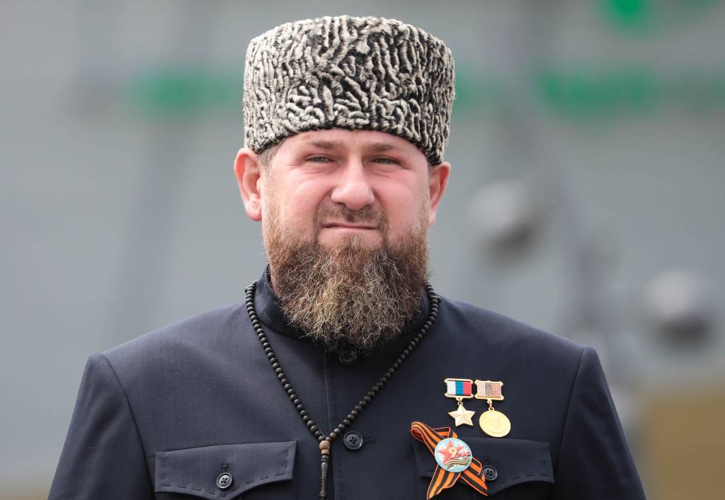 Проще простого: Кадыров вызвался сменить власть на Украине и ждёт приказа президента