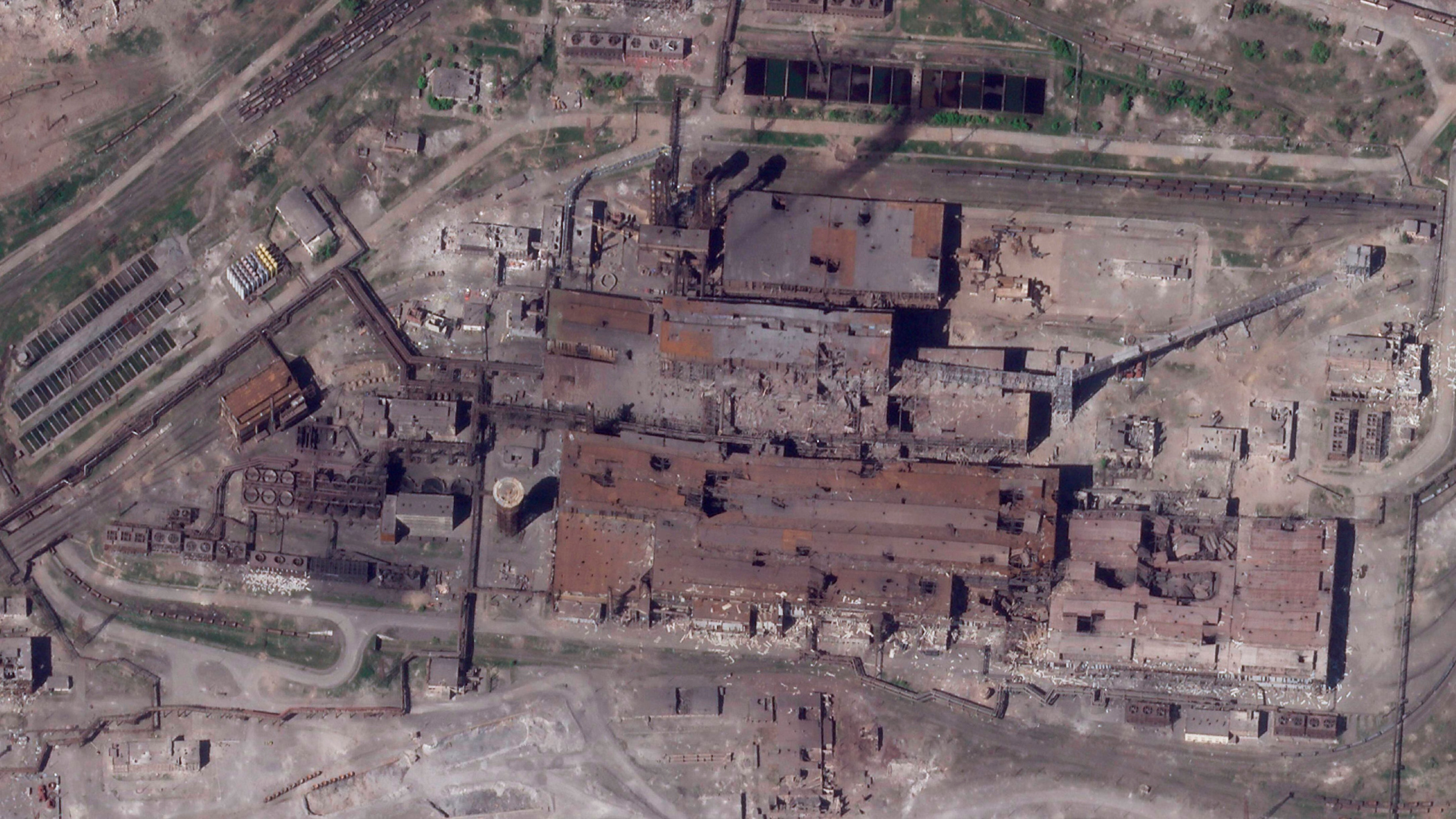 Вид со спутника на территорию металлургического комбината "Азовсталь". Фото © ТАСС / Planet Labs PBC via AP