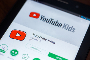 Эксперт Сагдатулин рассказал, почему контент YouTube Kids совсем недетский