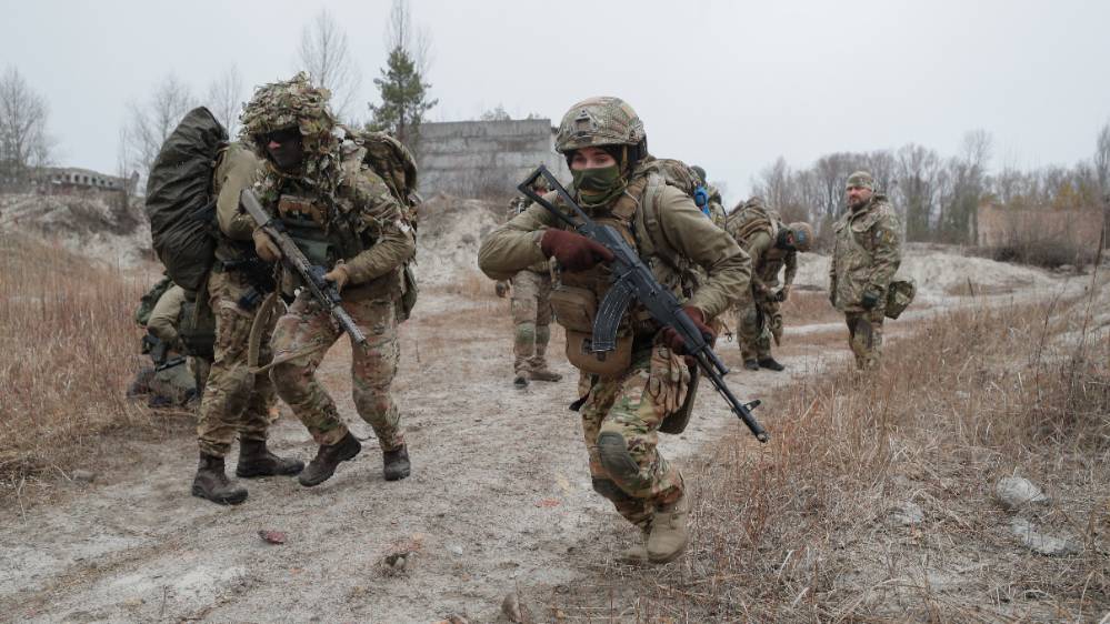 Песков заявил о необходимости усилить безопасность в граничащих с Украиной районах РФ