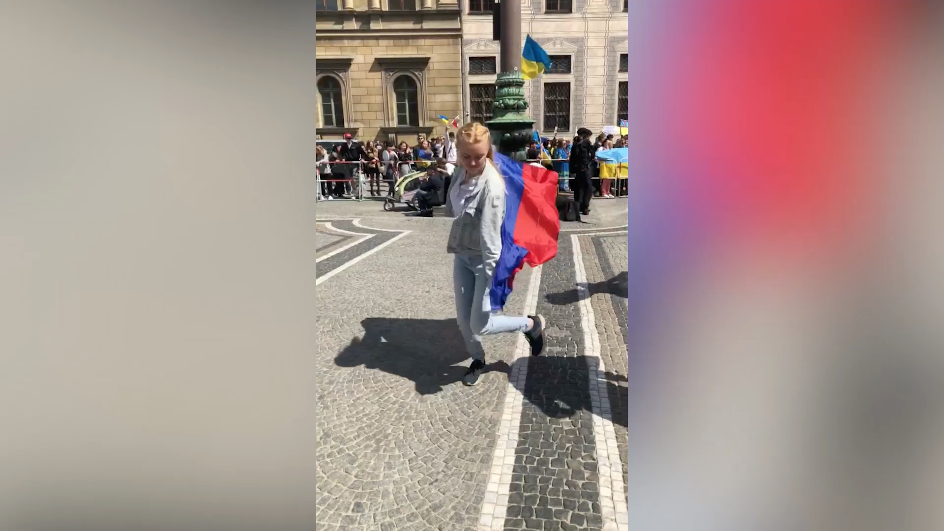 Девушка, станцевавшая в Мюнхене с флагом РФ, рассказала об угрозах со стороны украинцев