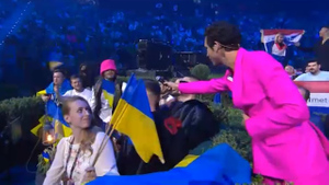 Отказ ведущего дать слово украинской группе на Евровидении стал мемом