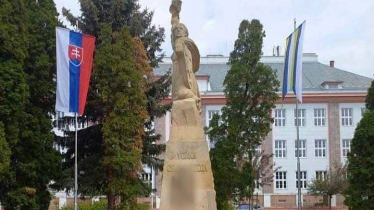 Генпрокурор Словакии назвал осквернение памятника красноармейцам экстремизмом