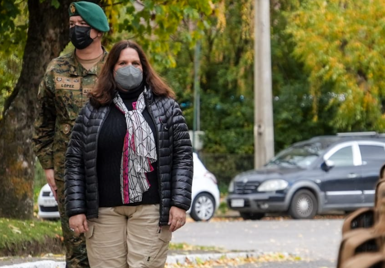 Семья министра обороны Чили пострадала при ограблении дома