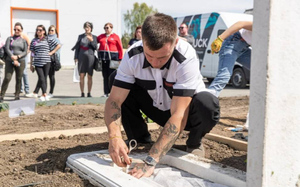 "Сместить фокус потребителя": В Новосибирске провели конкурс по украшению могил
