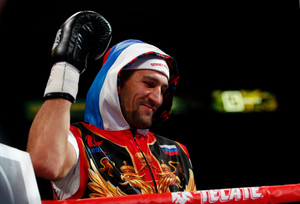 Боксёр Ковалёв победил болгарина Пулева в первом с 2019 года бою