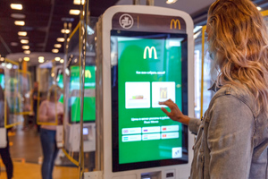 СМИ: McDonald's возобновит работу в России под новым брендом