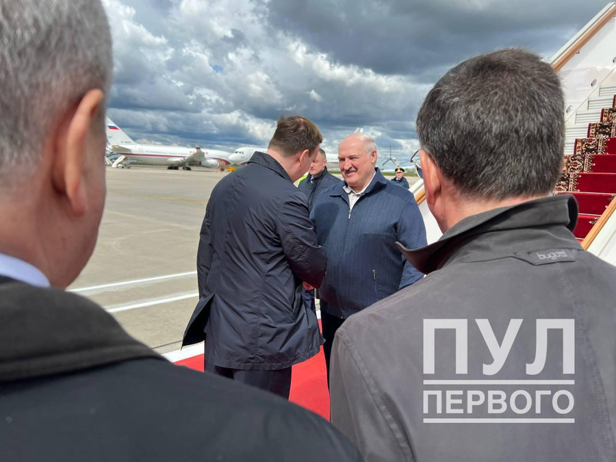 Президент Белоруссии Александр Лукашенко прибыл в Москву. Фото © Пул первого