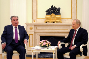 Путин призвал развивать экономические связи России и Таджикистана