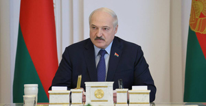 Лукашенко заявил, что НАТО агрессивно наращивает военные "мускулы"