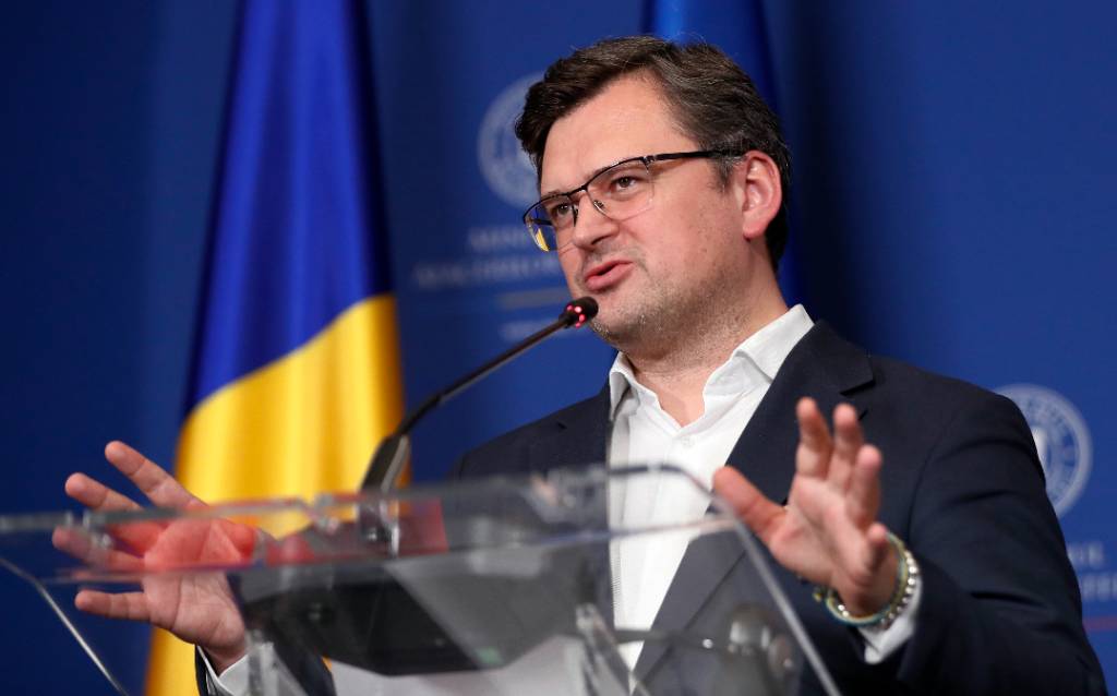 Глава МИД Украины Кулеба заявил, что НАТО как организация никак не помогло Киеву