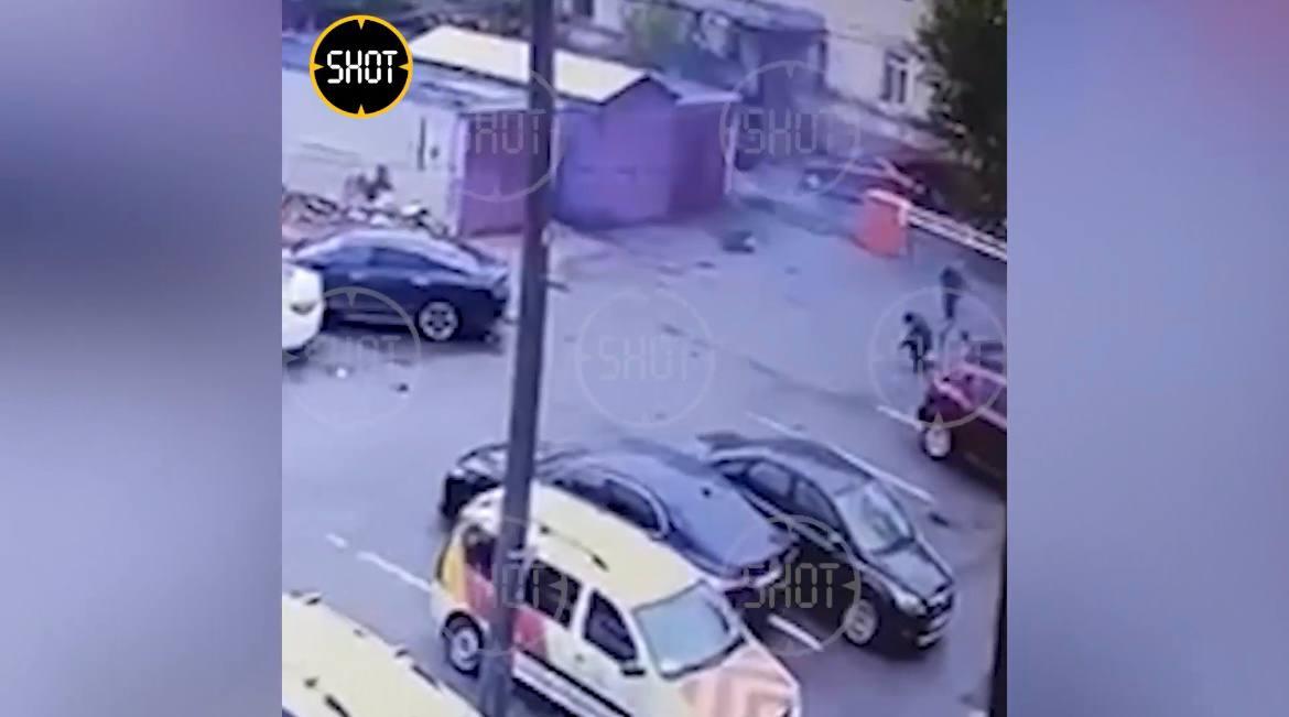 Момент взрыва гранатомёта в багажнике машины в Мытищах попал на видео
