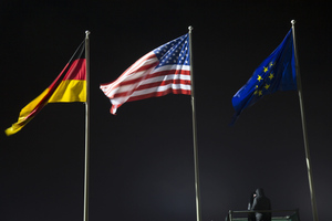 Лавров заметил плавное слияние Евросоюза с НАТО
