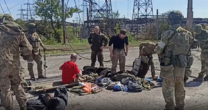 Минобороны РФ показало видео сдачи в плен новой группы украинских бойцов с "Азовстали"
