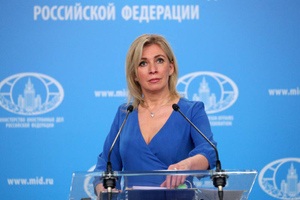 "Вывозят всё ценное": Захарова обвинила Запад в стремлении разграбить Украину