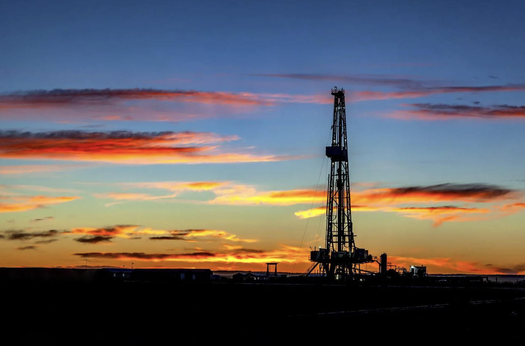 Потребуется €300 млрд: ЕК представила план по скорейшему отказу от нефти и газа из России