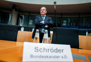 DPA: Комитет Бундестага лишил Шрёдера части привилегий экс-канцлера ФРГ