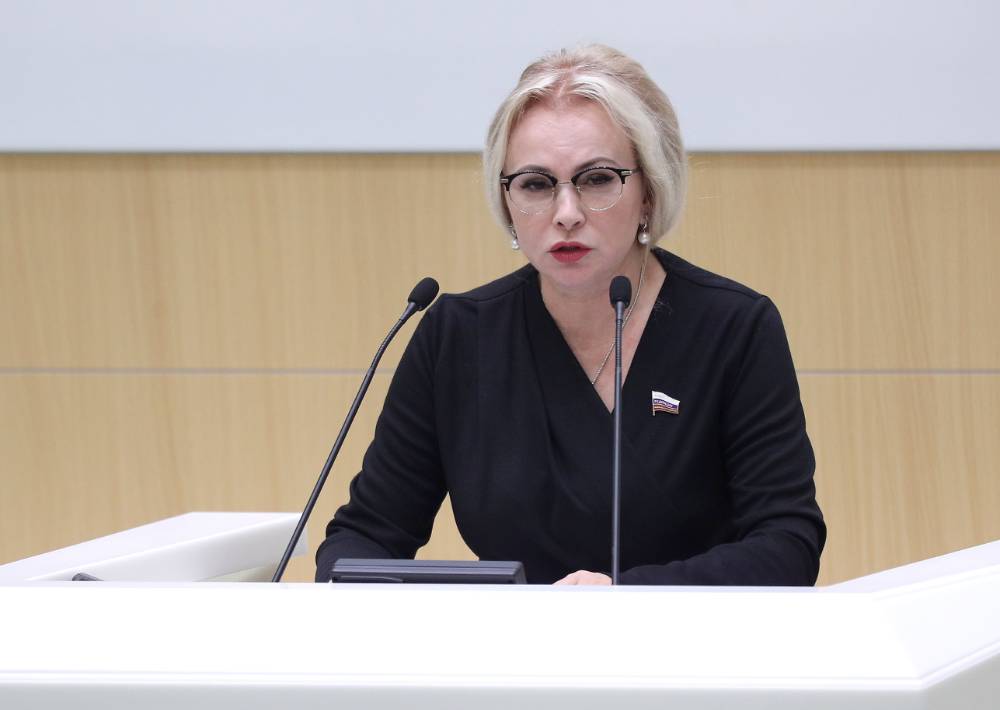 Ковитиди назвала отставку Джонсона началом звездопада западных лидеров