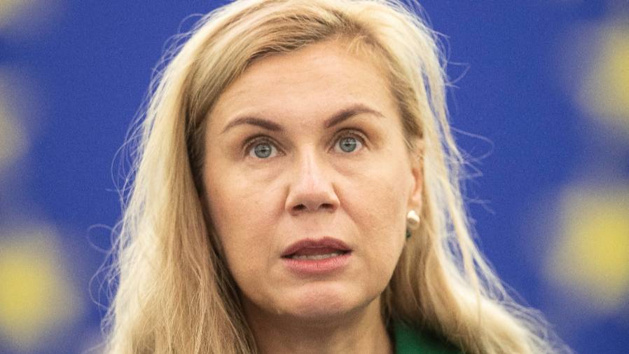Еврокомиссар Симсон заявила о неправомерности отключения Польши и Болгарии от газа