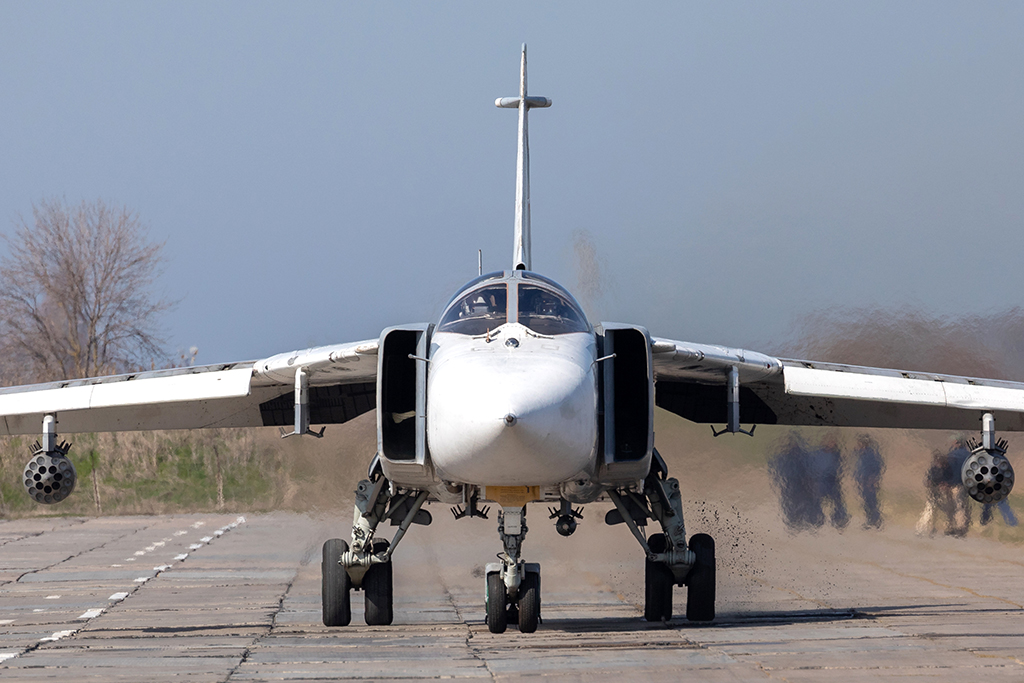 Фронтовой бомбардировщик Су-24М. Фото © ТАСС / Эрик Романенко