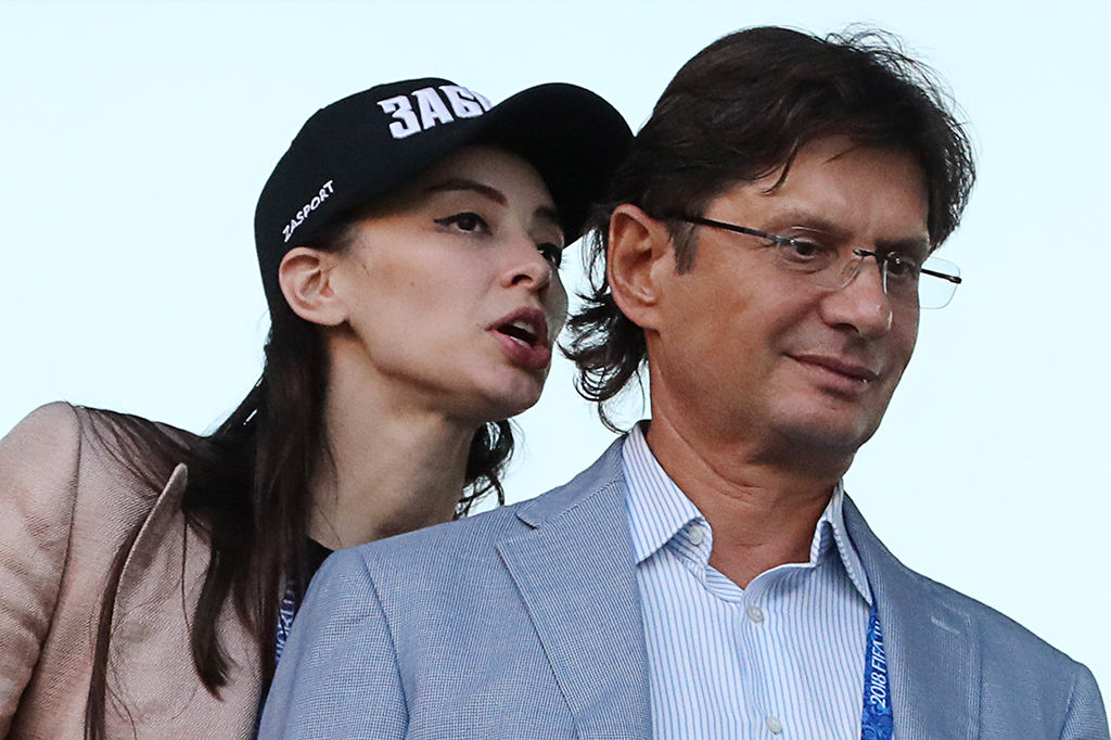 Зарема Салихова и Леонид Федун на матче. Фото © ТАСС / Александр Демьянчук