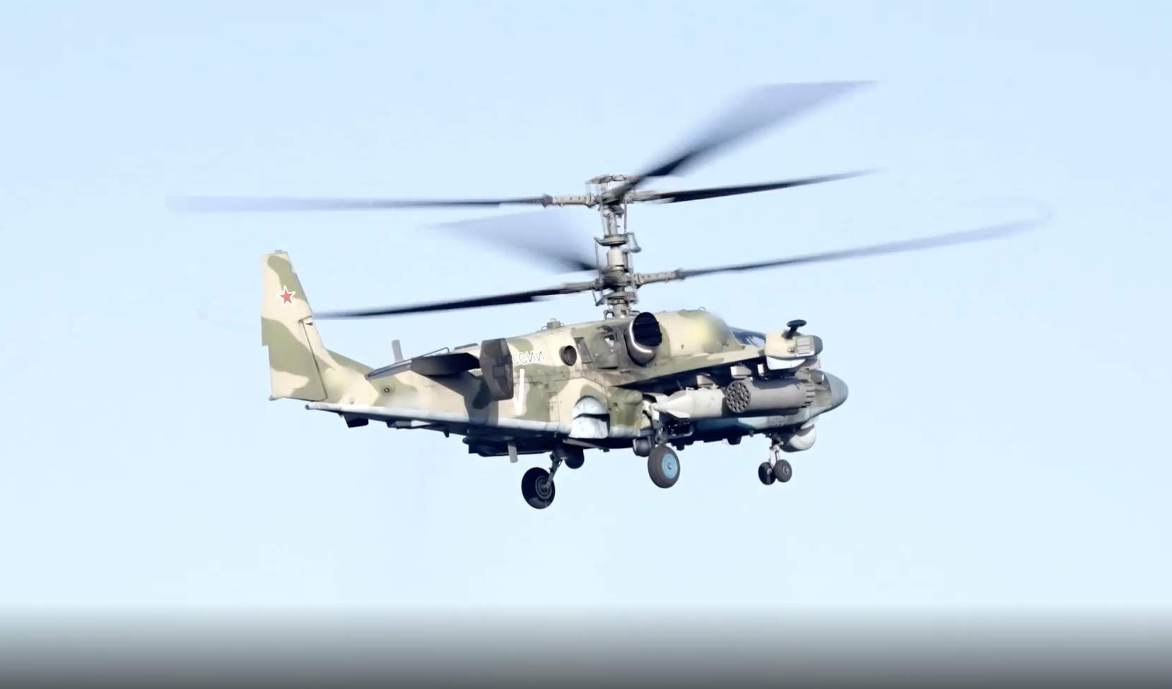 Всевидящий "Аллигатор": Минобороны показало видео ракетных ударов вертолётов Ка-52 по позициям ВСУ в лесу